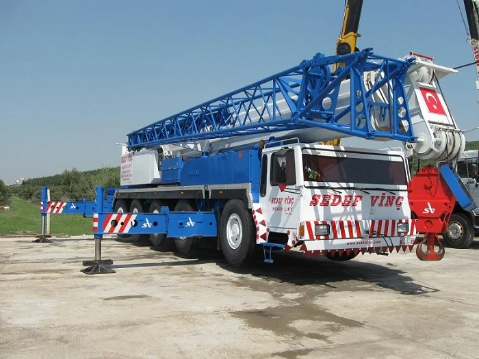 Liebherr LTM 1120 mobil vinç